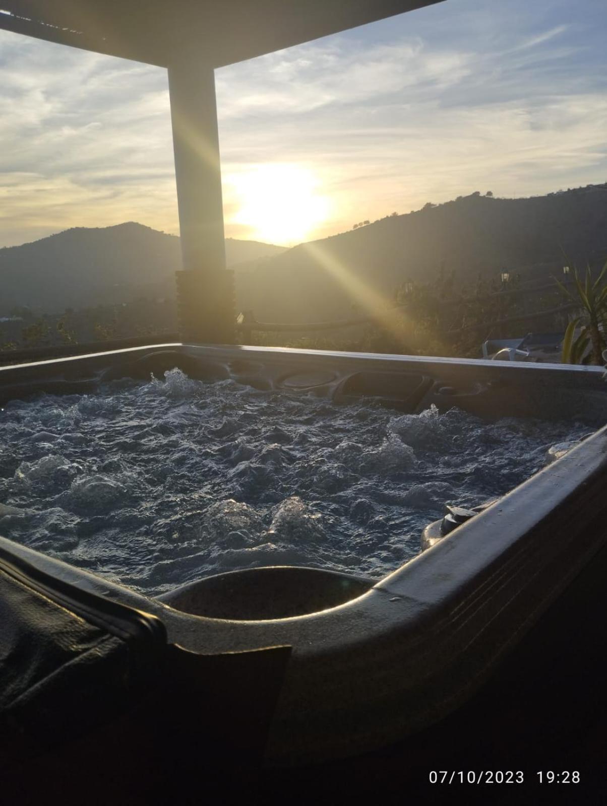 Cortijo La Encina Villa Sayalonga Eksteriør billede
