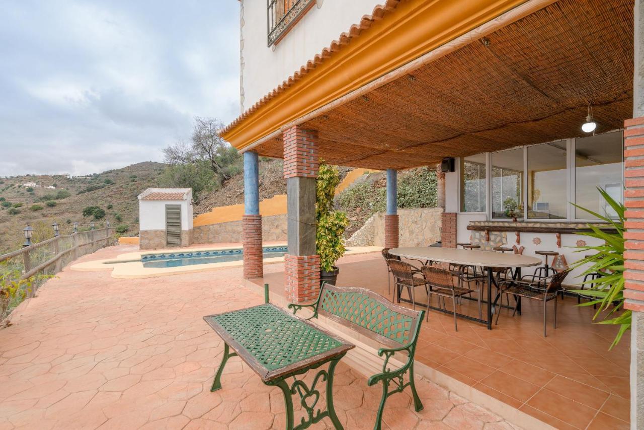 Cortijo La Encina Villa Sayalonga Eksteriør billede