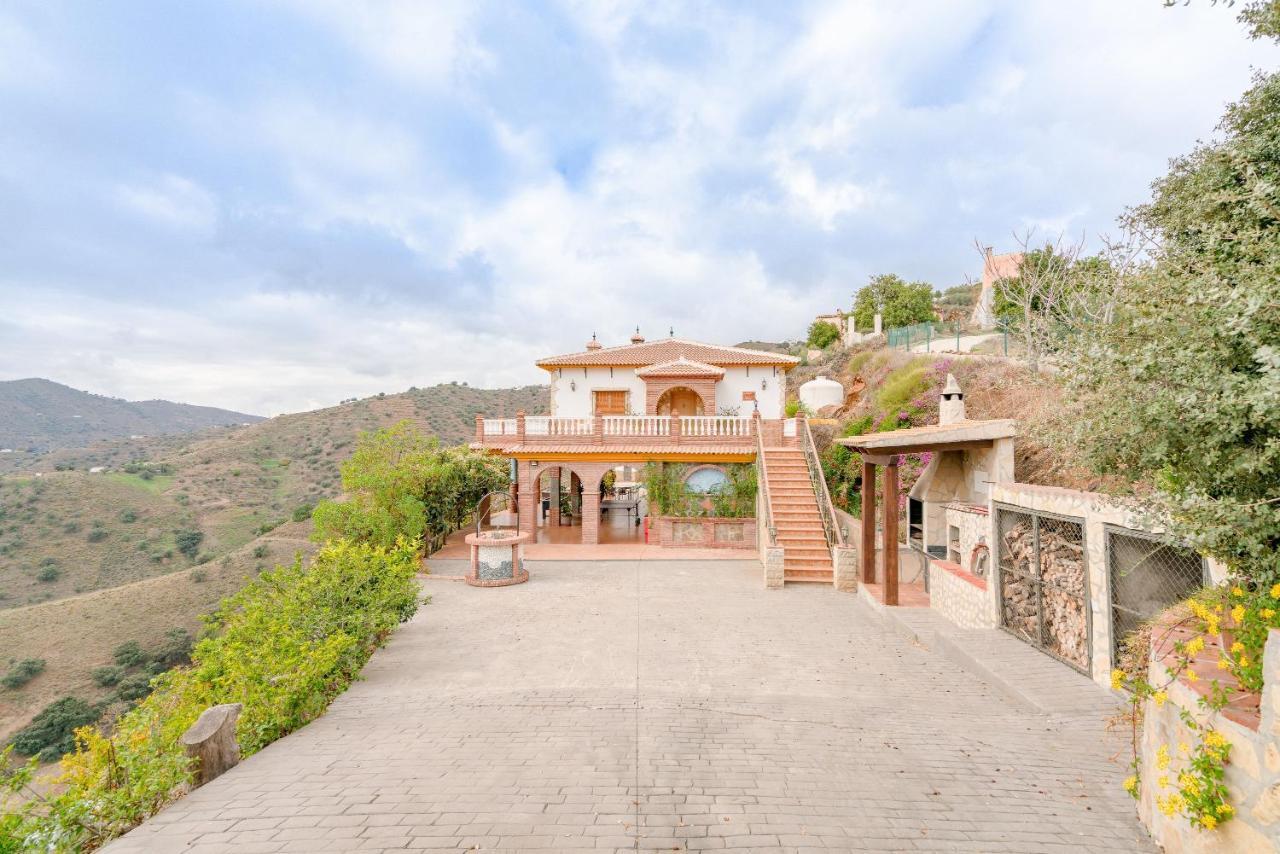 Cortijo La Encina Villa Sayalonga Eksteriør billede