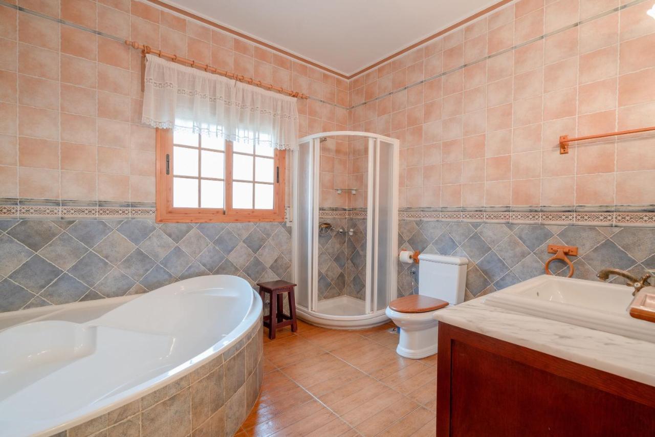 Cortijo La Encina Villa Sayalonga Eksteriør billede